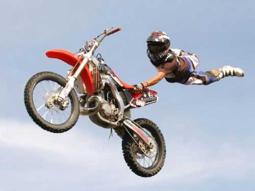 amazing-fearless-bike-stuntmen-13