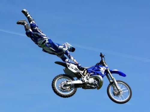 amazing-fearless-bike-stuntmen-7